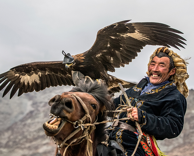 golden_eagle_festival_mongolia