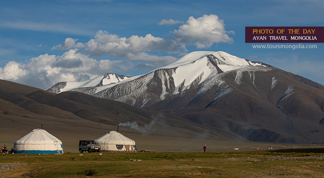 Tsambagarav-mountain-mongolia-photo