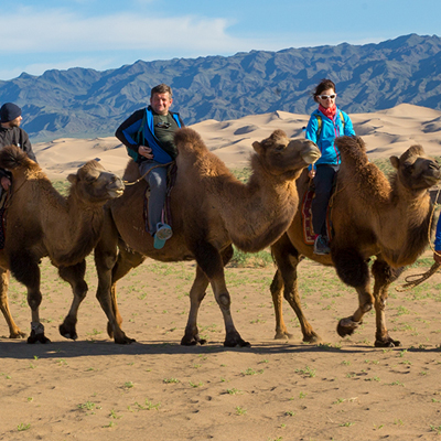 camel_riding_tour_mongolia