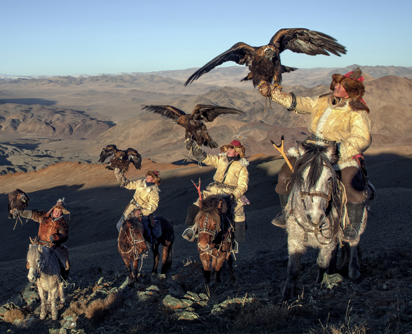 golden_eagle_hunters_mongolia_Blog_news